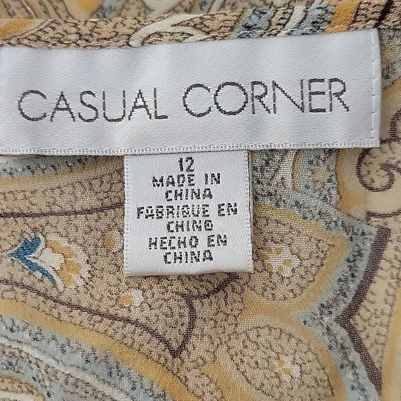 Casual Corner Top - Picture 3 of 3